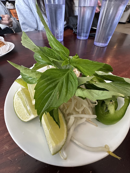 Pho Thân Brothers 4