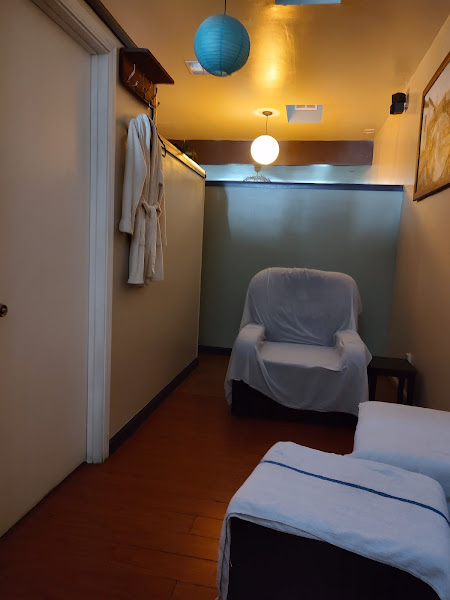 Massage And Tea 4