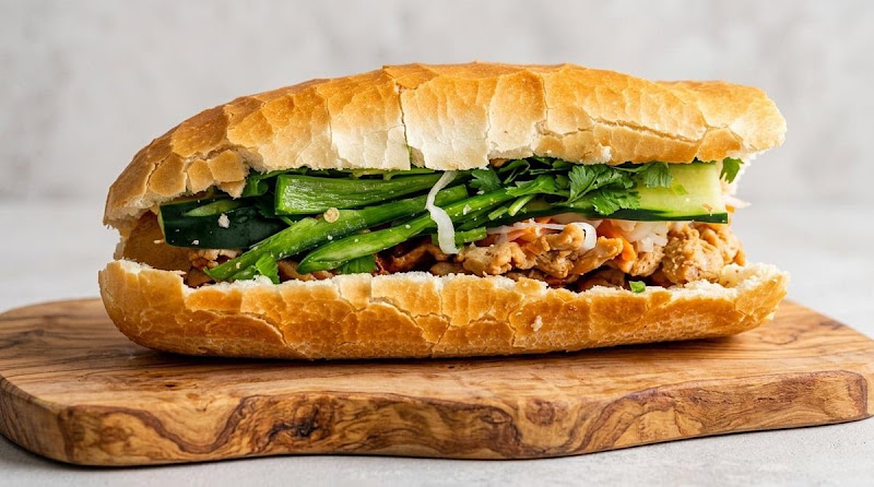 SAIGON PHO & BANH MI 5