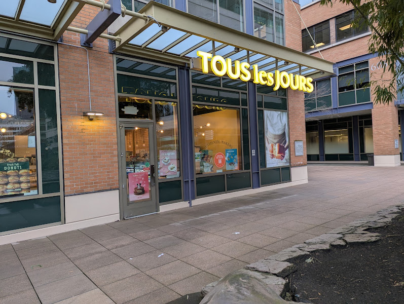 TOUS les JOURS Bakery Café - Union Station 2