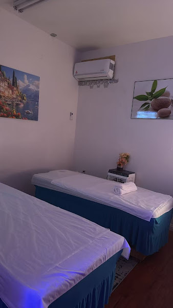 Blue Moon Spa 2