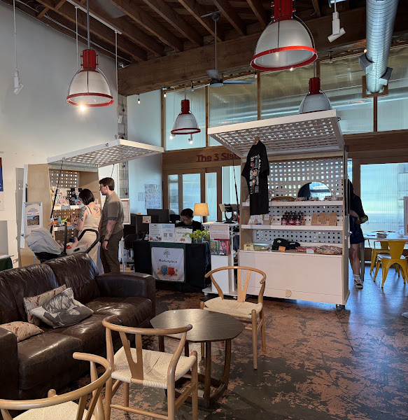 Hello Em Việt Coffee & Roastery 2