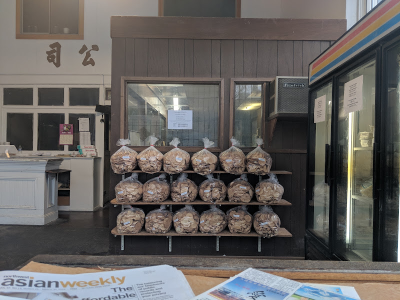 Tsue Chong - Retail Store 3