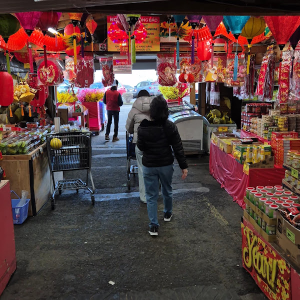 Lam's Seafood Asian Market 5