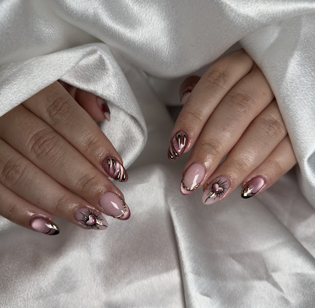 HANNAH Nails & Beauty Studio 4