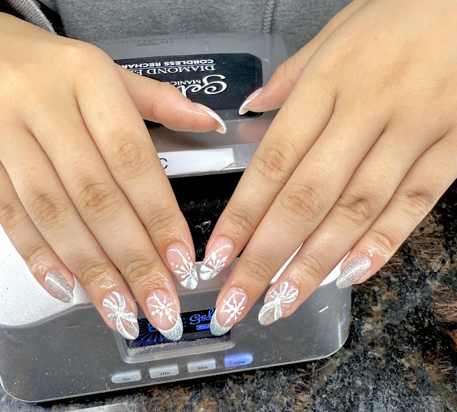 Hoa Sen at Madison Valley (Sen Salon) 3