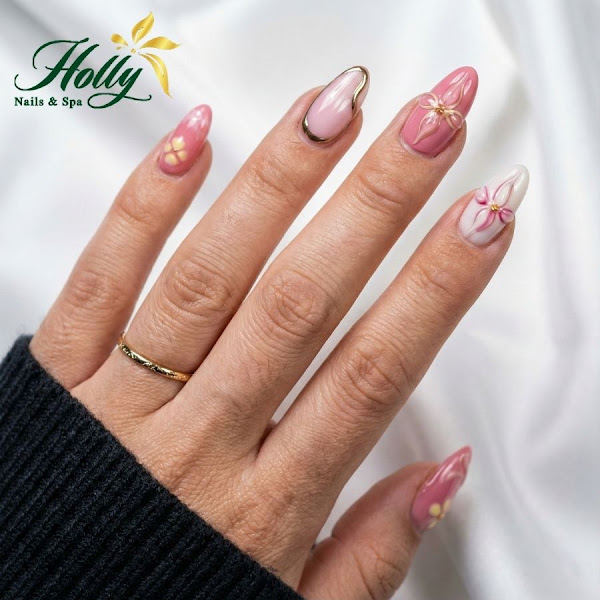 Holly Nails & Spa 4