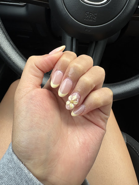 JEMK NAIL LOUNGE 4