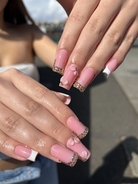 Happy Nails and Lashes- Shoreline 4