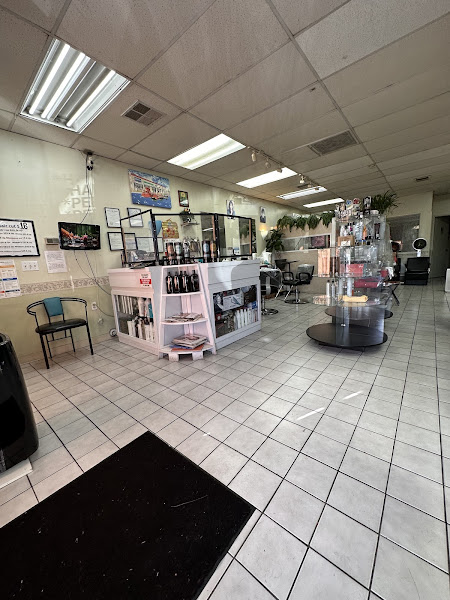 Lyn Hair Salon 2