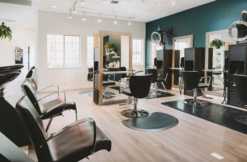 Mint Hair Studio 4