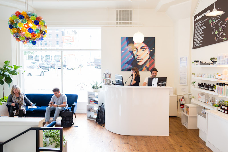 Antonio Salon 4