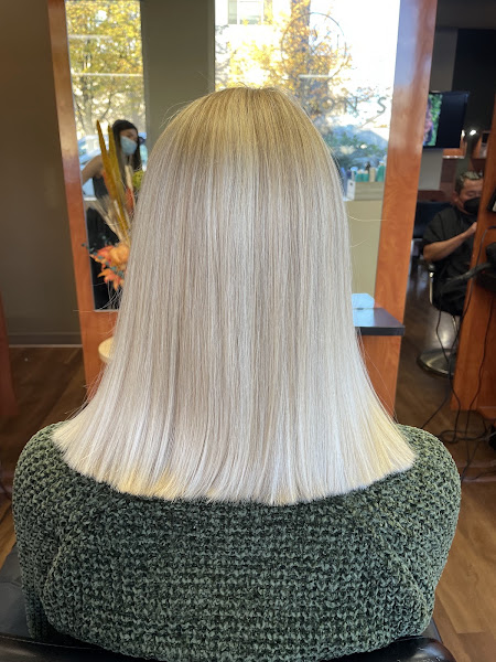 Season's Salon & Spa 5