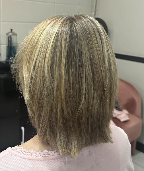 Divine Salon 4