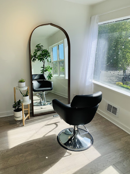 Poppy Hair Studio 2