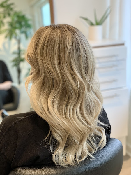 Poppy Hair Studio 3