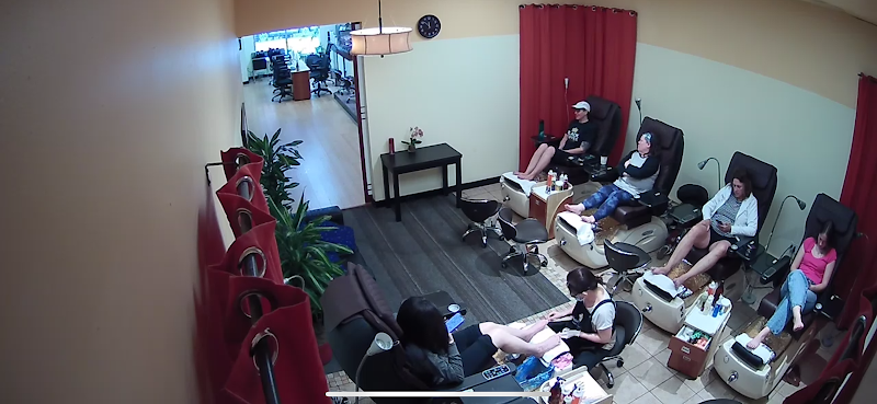Hoa Luxury Nails & Spa 4