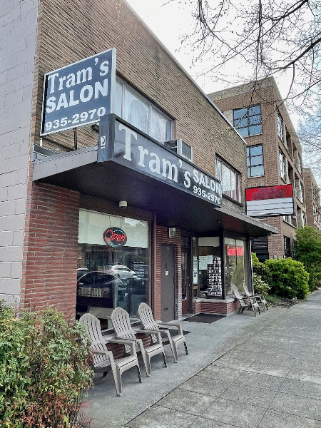 Tram's Salon 3