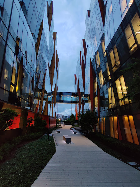 UW Medicine Outpatient Pharmacy at South Lake Union (SLU) 2