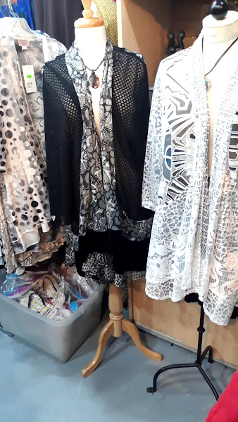 Lungu Gifts & Antiques 3