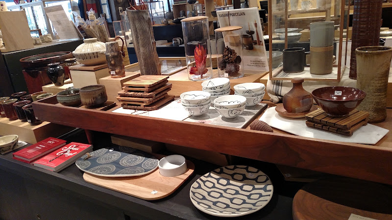 Kobo Shop & Gallery (at Higo) 4