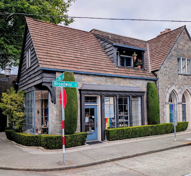 Kobo Shop & Gallery on Capitol Hill 4