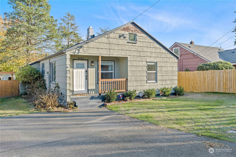 The Betancourt Group – Vanessa Betancourt & Rosa Nguyen, Realtor, Selling King, Real Estate Agent in Kent, Washington 4