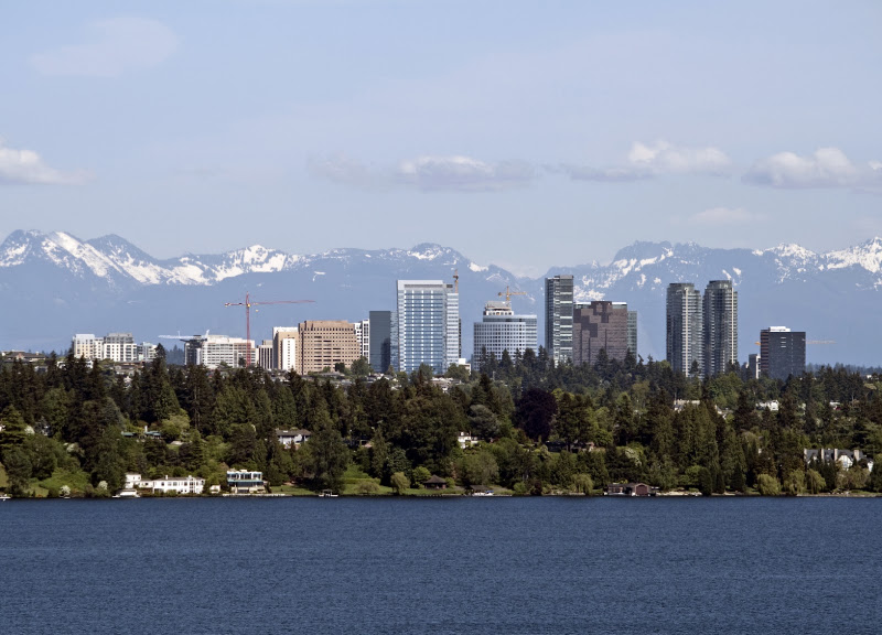 RE/MAX - Eastside Brokers 4