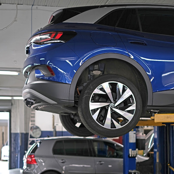 University Volkswagen Service Center 4