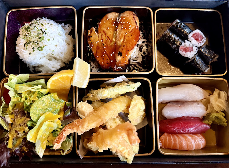 THEKOI Sushi & Sake 5