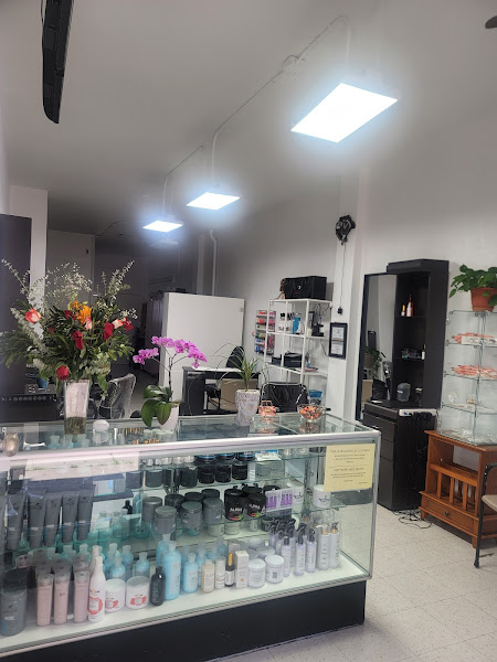 AVAR BEAUTY SALON AND BARBER 3