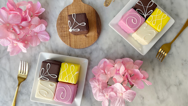 Dragonfly Cakes 4