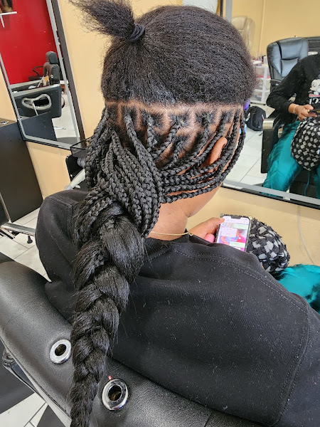 Lamy Hair Braiding Salon 3