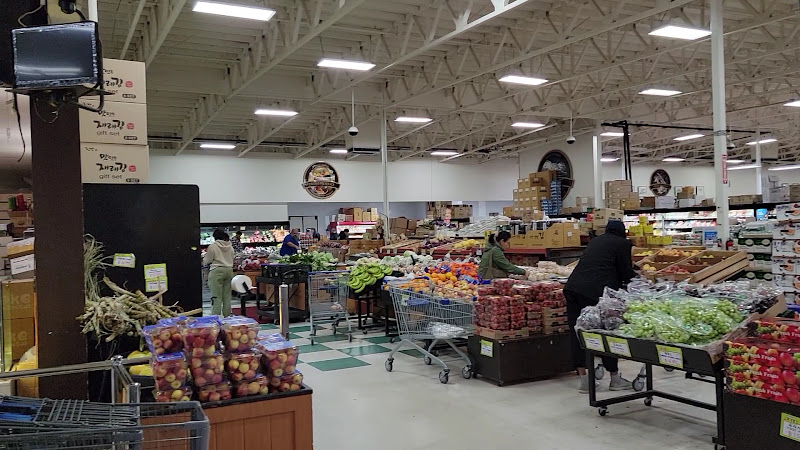 Pal-Do World Market Korean Grocery 3