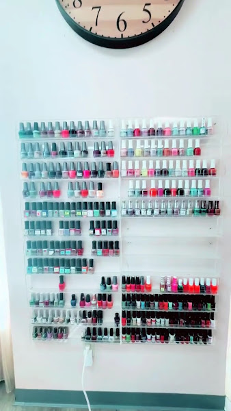 V Nails 3