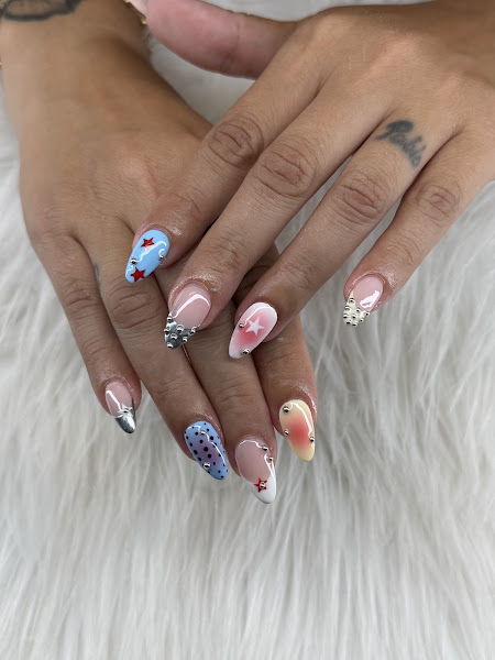 L & T Nails Spa