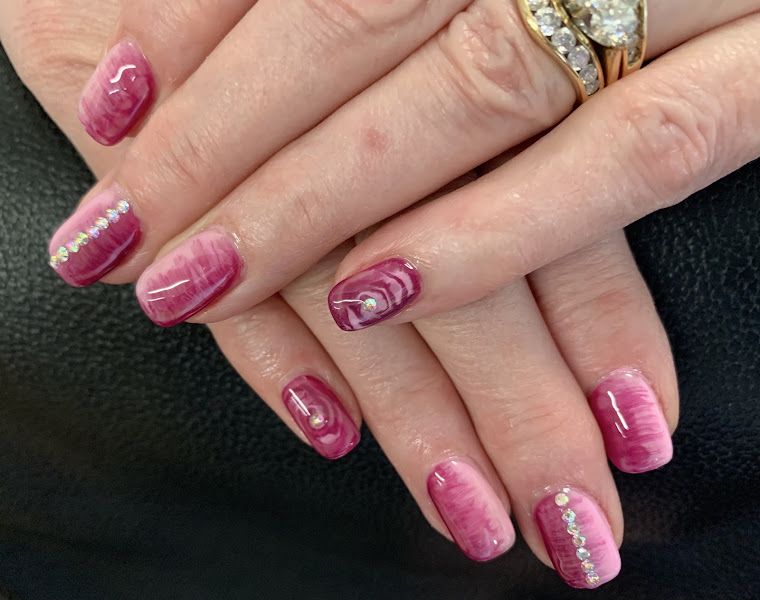 D & V Nails 4