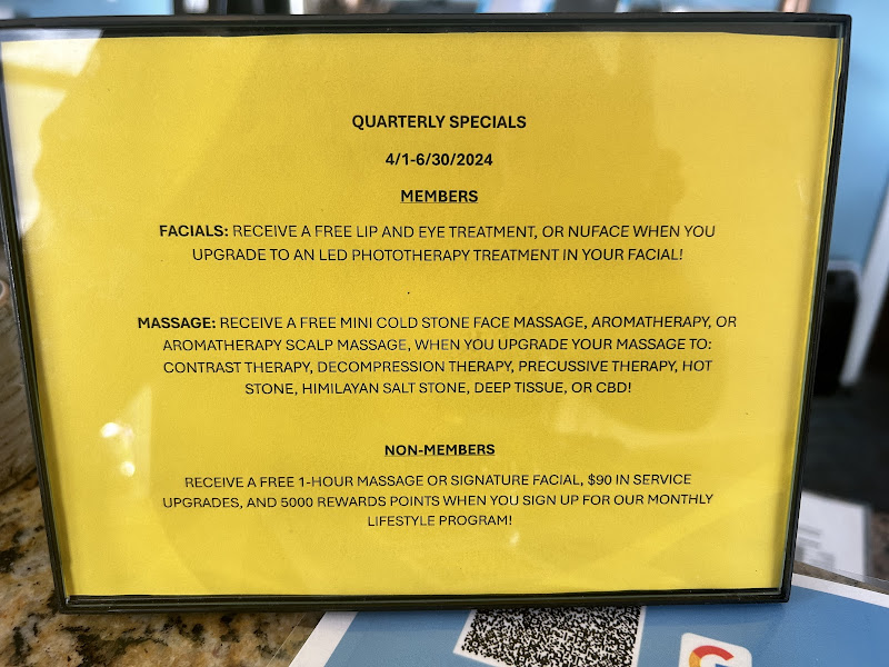 Hand & Stone Massage and Facial Spa 4