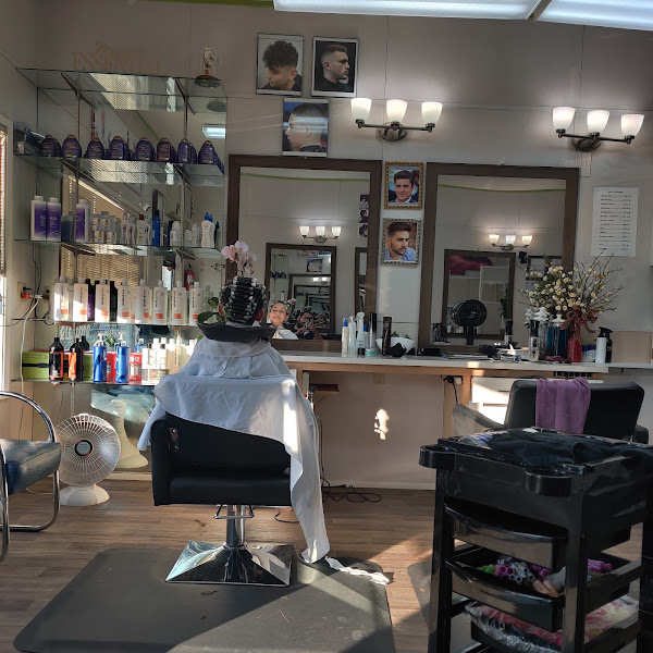 Nana's Hair Salon 4