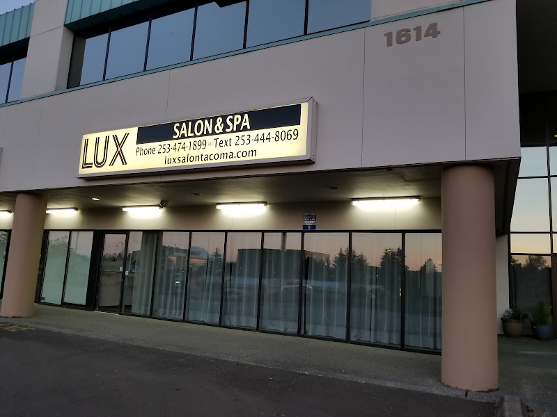 Lux Salon & Spa 5