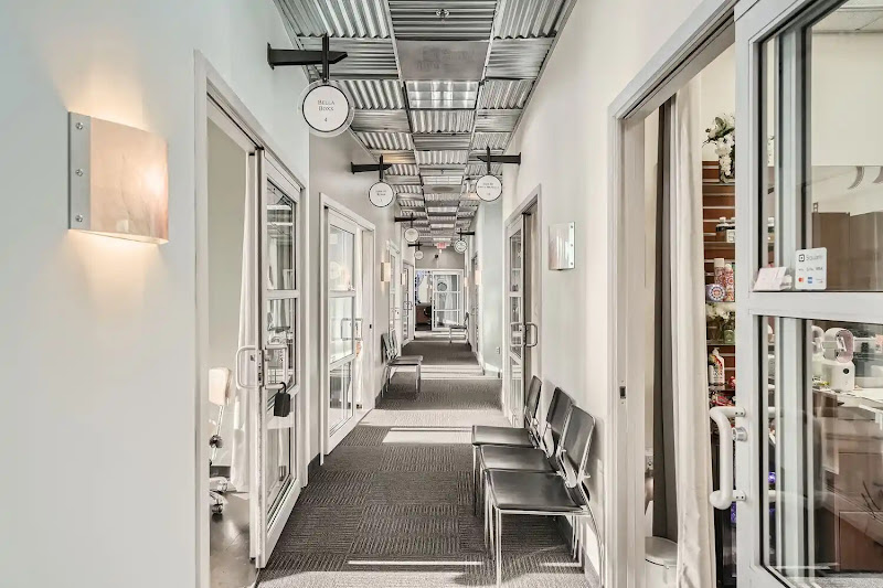 Sola Salons 4