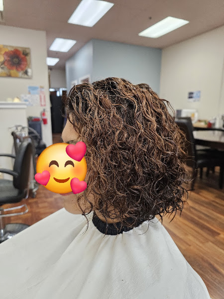 Jinny’s Hair Salon 5