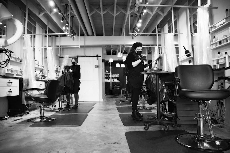Salt Salon 2210