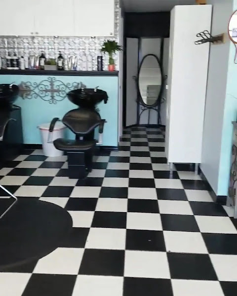 Head Case Salon 3