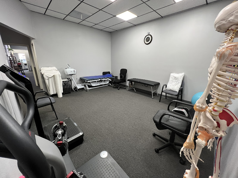 MB Chiropractic: Mai Bui DC and Chau Tran DC 2