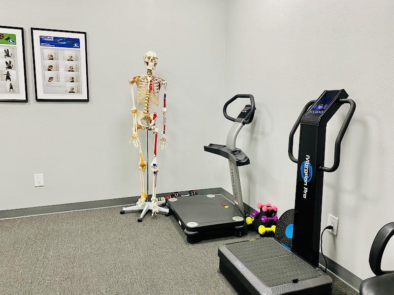 MB Chiropractic: Mai Bui DC and Chau Tran DC 4