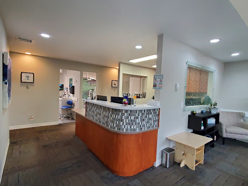 Union Avenue Dental Center: Sonia Pal DMD 4
