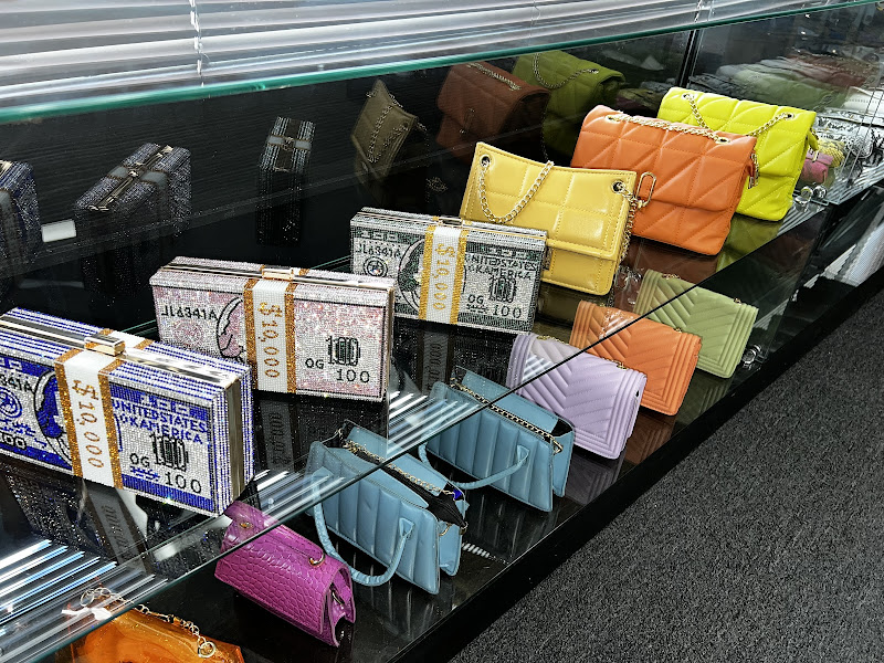 Royal Creations Hair Beauty Supply + Salon 3