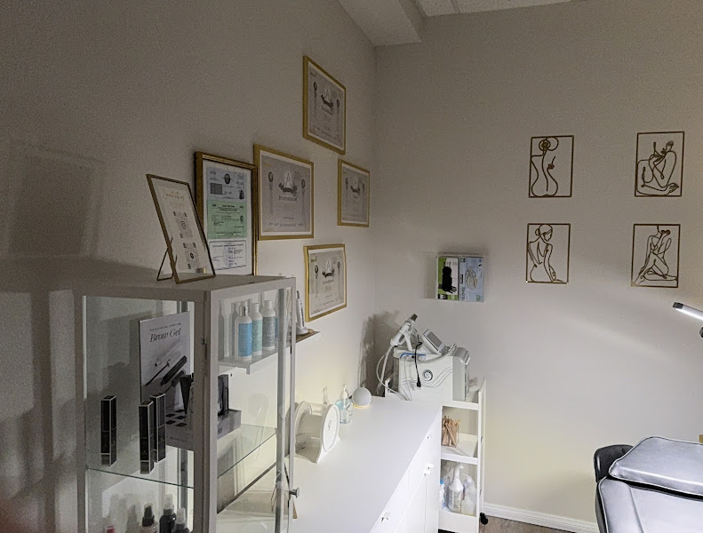 Liz Aguilar Beauty and Brow Expert 3