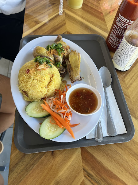 Nissi Deli & Bakery 5